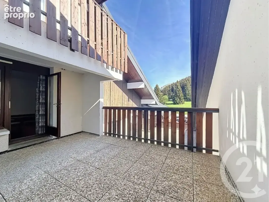 Appartement à MORILLON