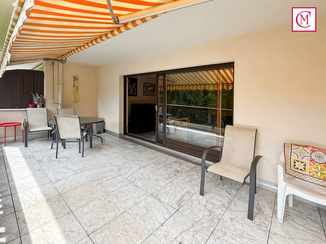 Appartement à MEYLAN