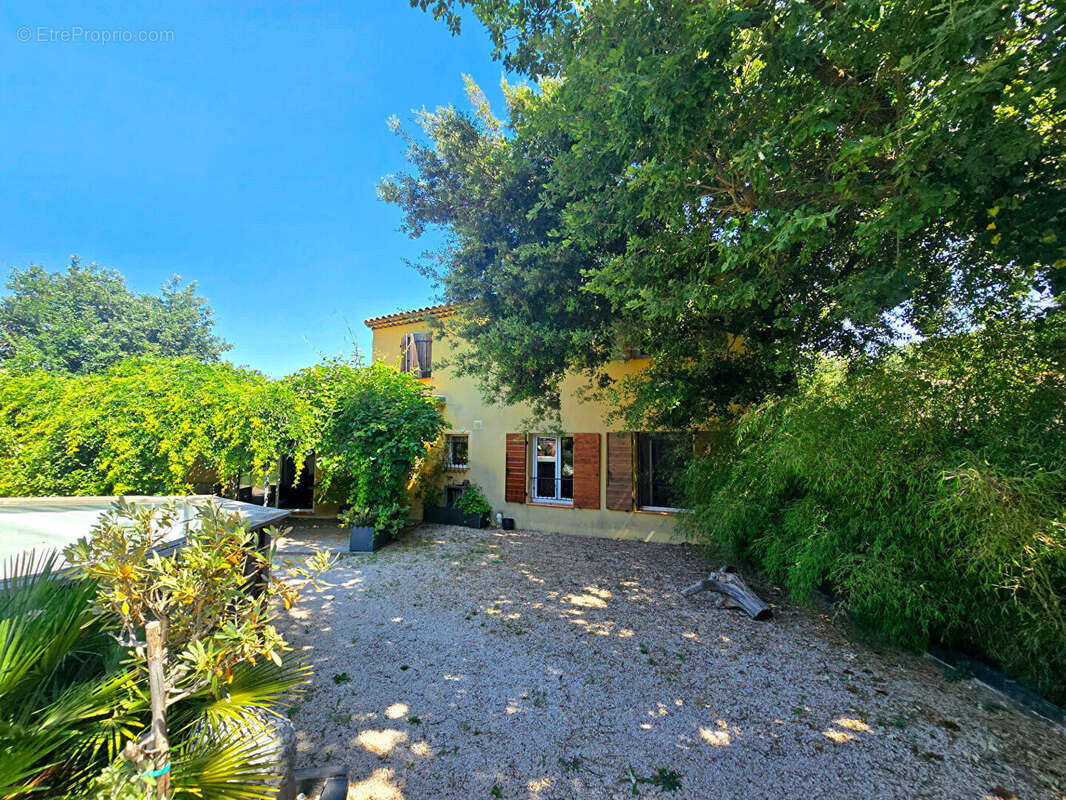 Maison à BELCODENE