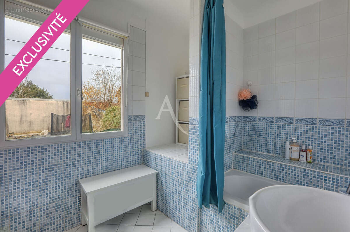 Maison à LES MUREAUX