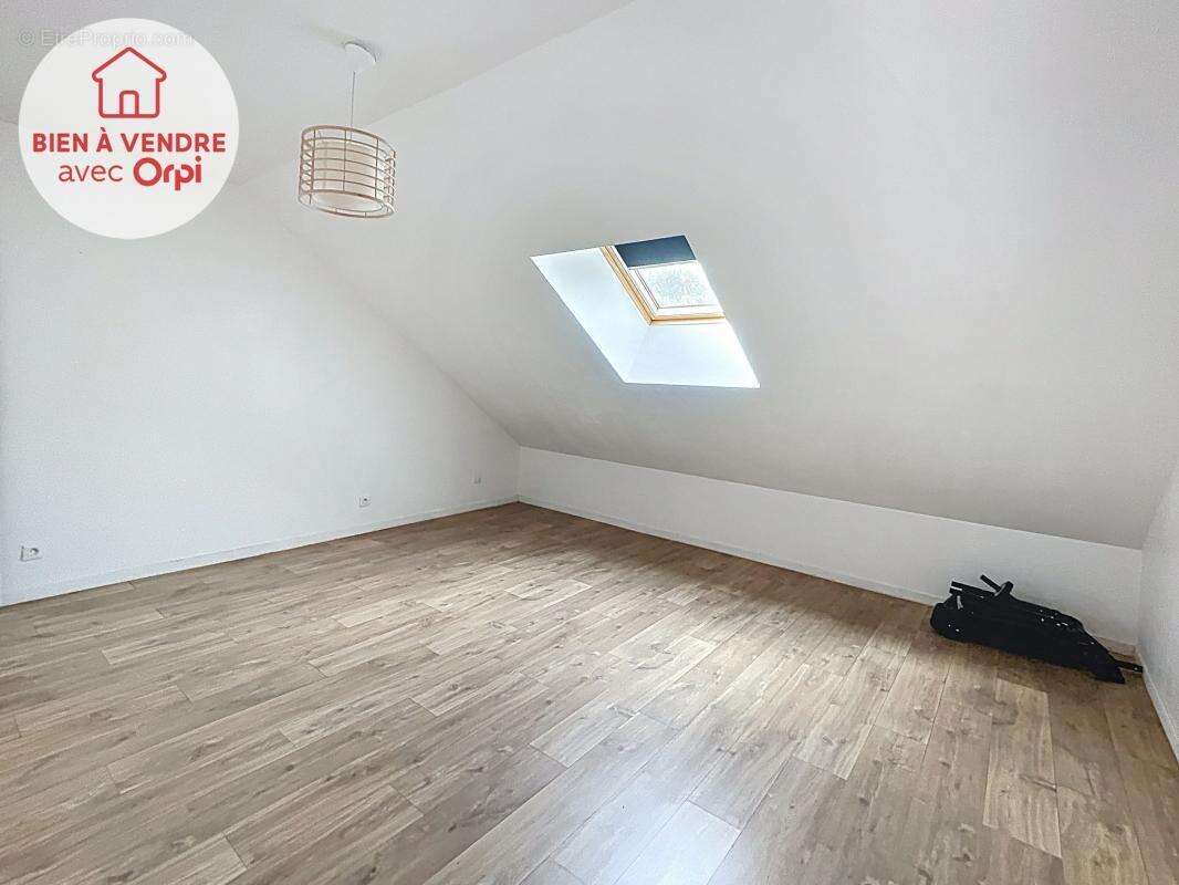 Maison à OINVILLE-SUR-MONTCIENT