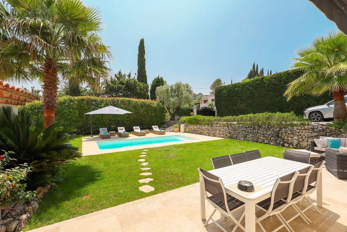 Villa independante 175 m² - piscine - stationnements - photo 3