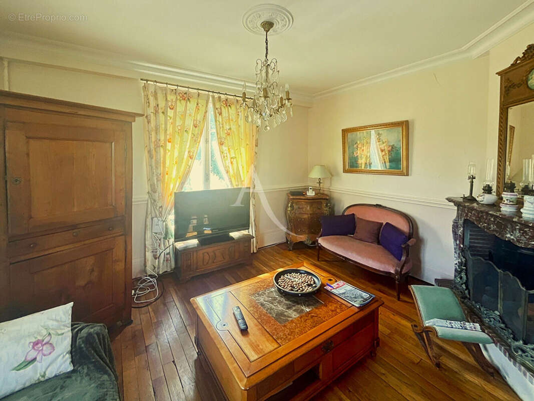 Maison à HARDRICOURT