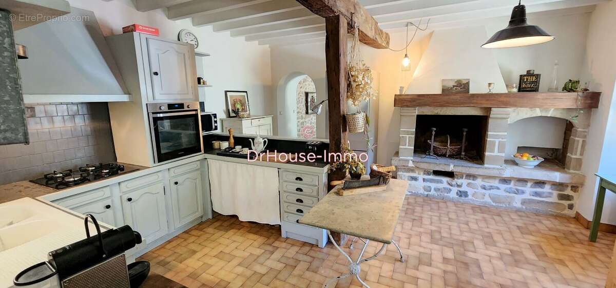 Maison à LA BAUME-CORNILLANE