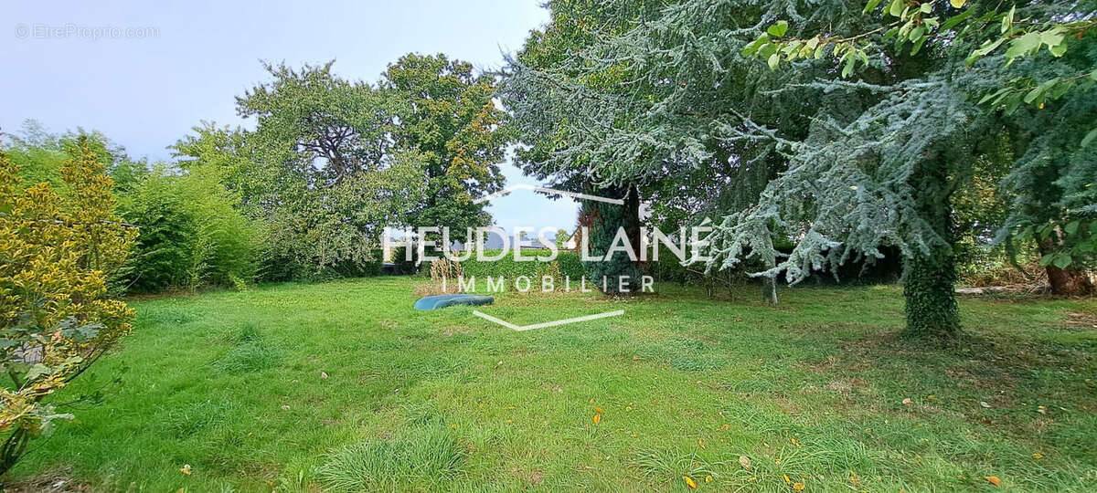 Maison à SAINT-HILAIRE-DU-HARCOUET