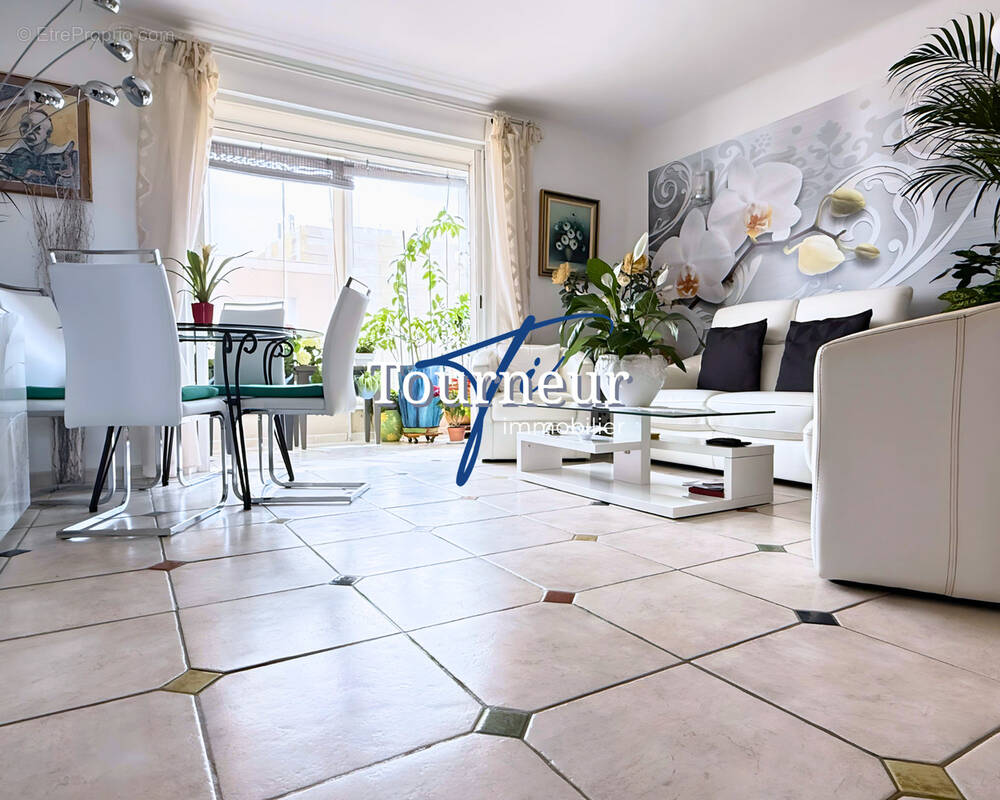 Appartement à SANARY-SUR-MER