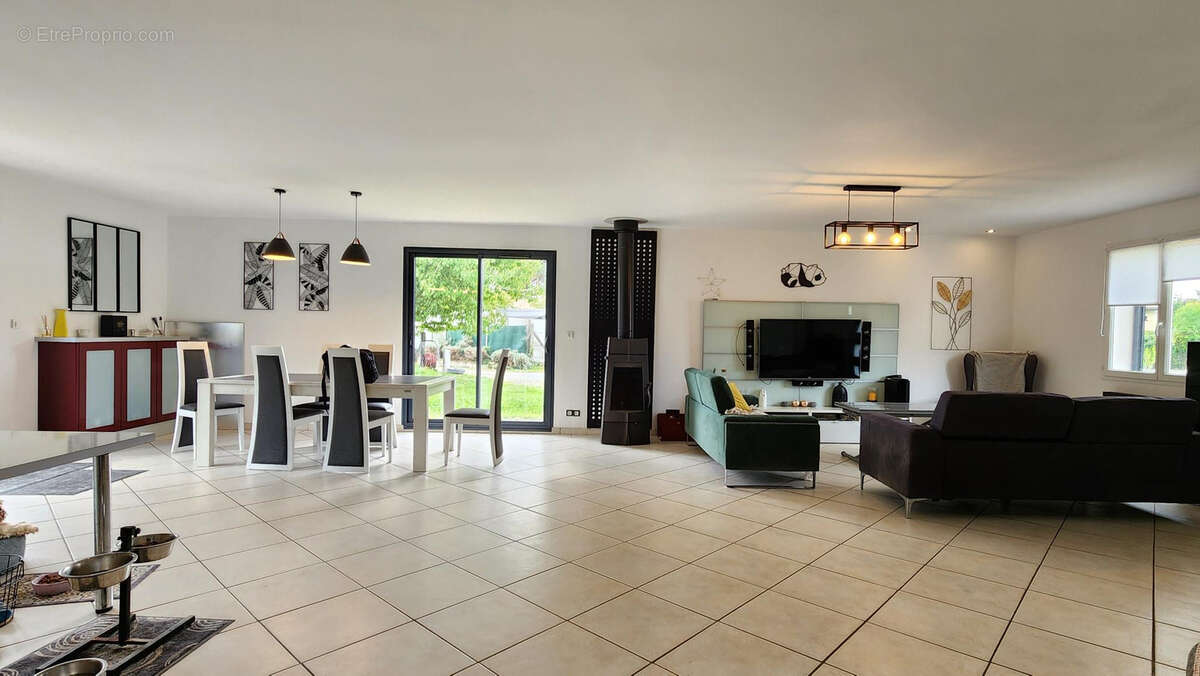 Maison à SAINT-ANDRE-DE-CUBZAC