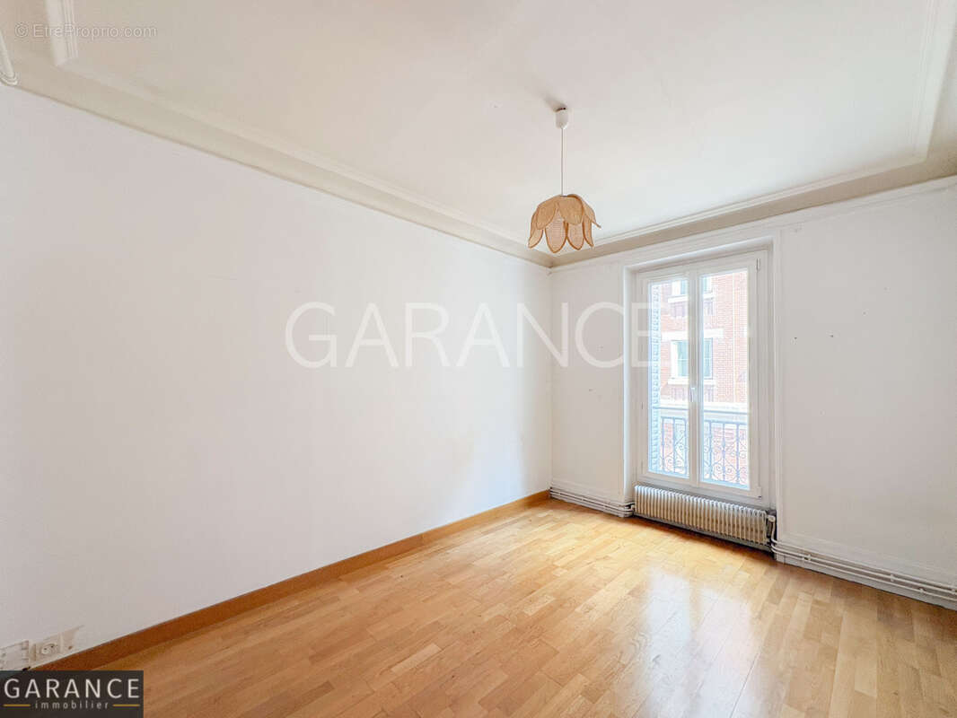 Appartement 83 m² à Paris-10e  - photo 5