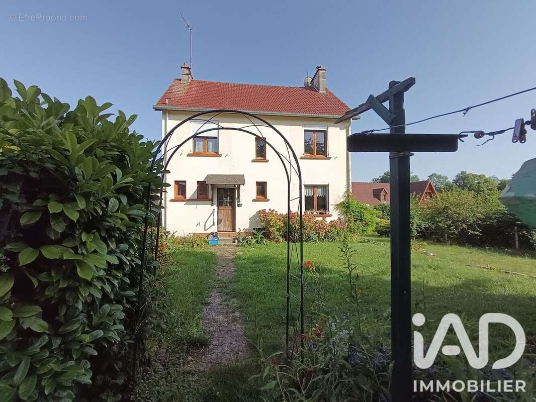 Maison 99 m² à La Chaussee-Tirancourt  - photo 3