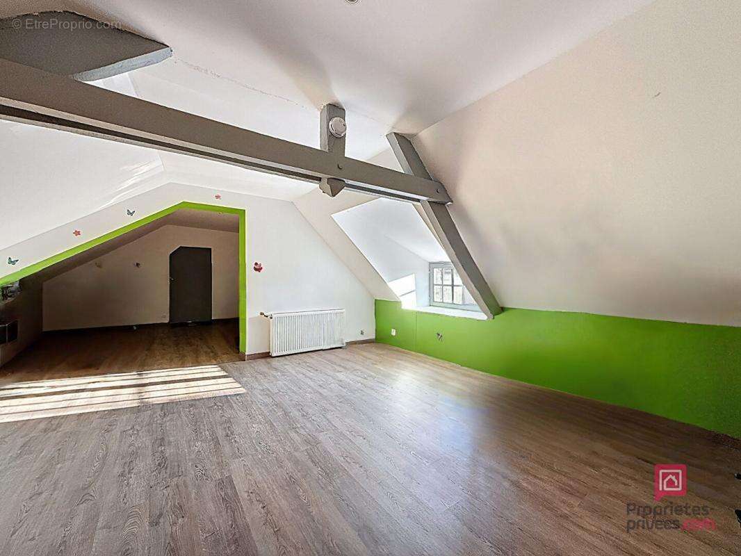 Maison à BONNETABLE