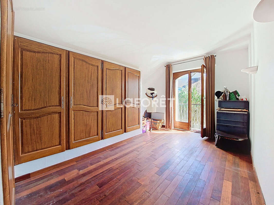 Maison à EVRY-GREGY-SUR-YERRE