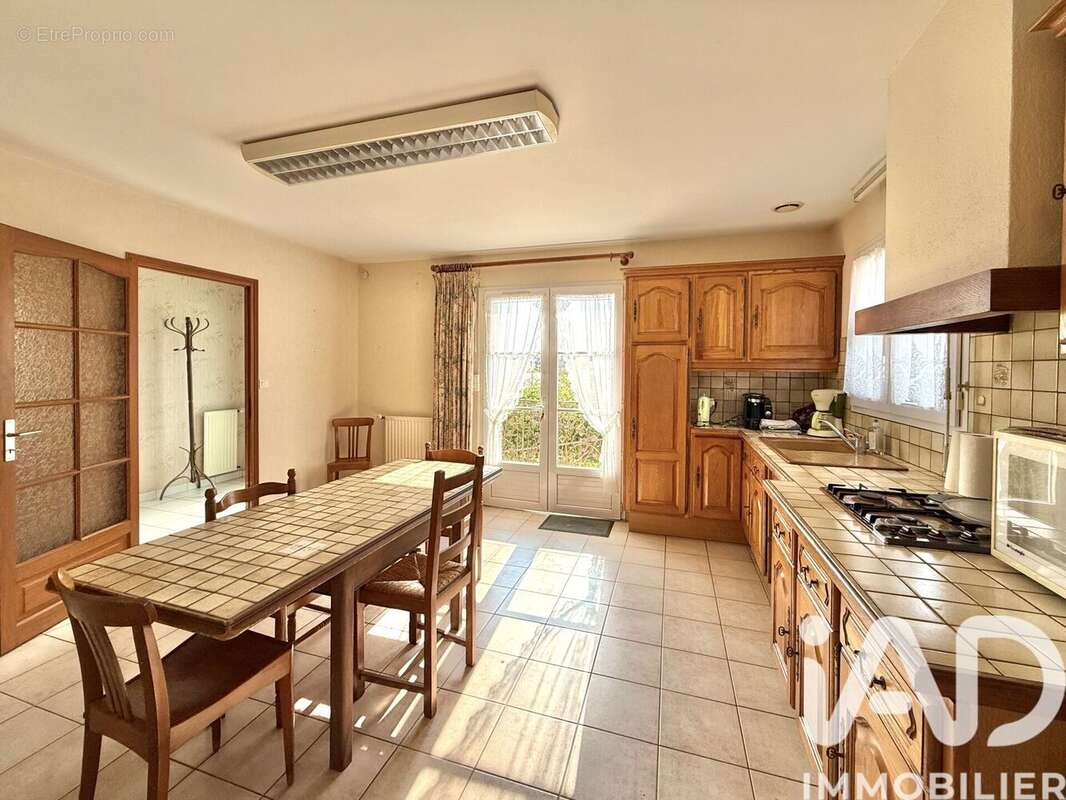 Photo 4 - Maison à ROCHESERVIERE