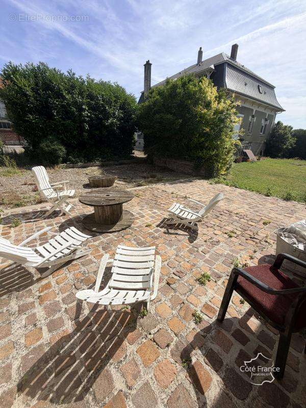 80240 EXCLUSIVITE- Maison de maitre à vendre - photo 12