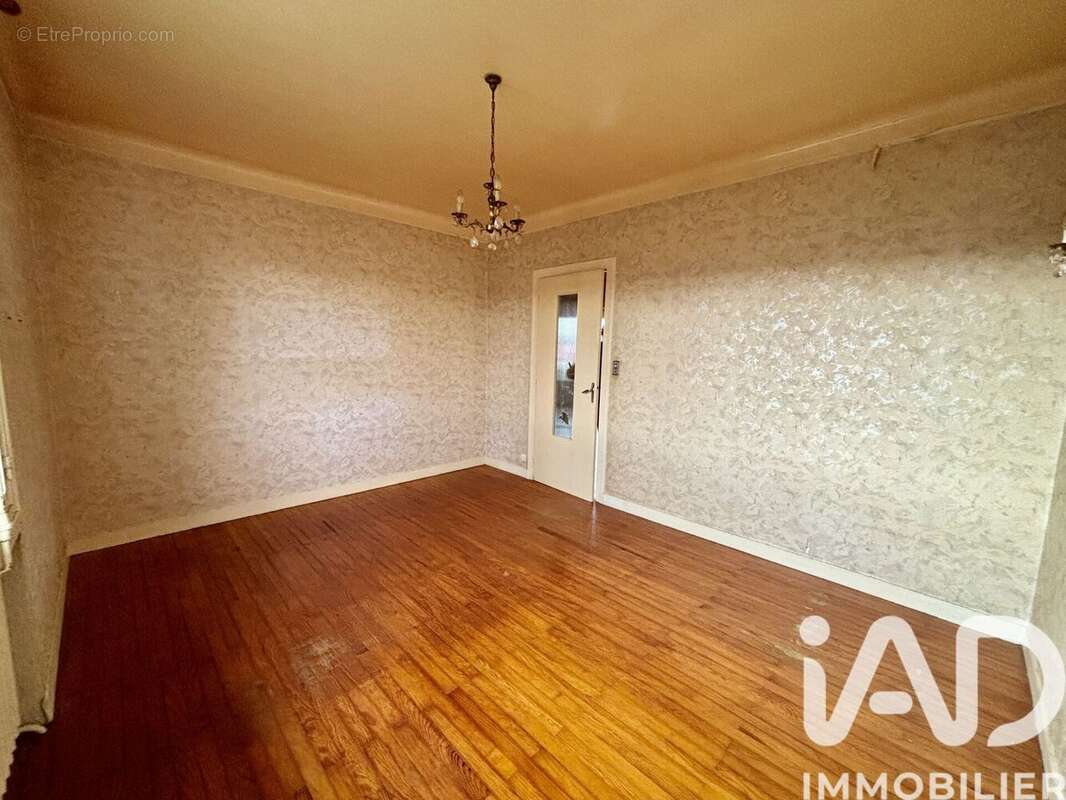 Photo 8 - Maison à SAINT-JUST-SAINT-RAMBERT