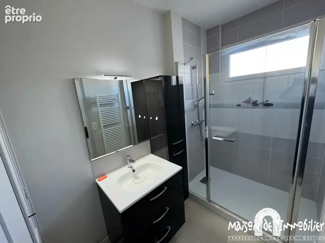 A vendre à COGNAC - Appartement en résidence - 4 pièces - 75m2 - Balcon, garage, parking et cave - photo 8