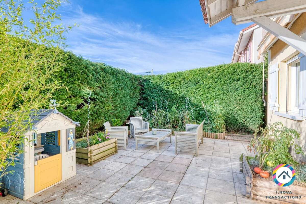 Maison à VILLEFRANCHE-SUR-SAONE