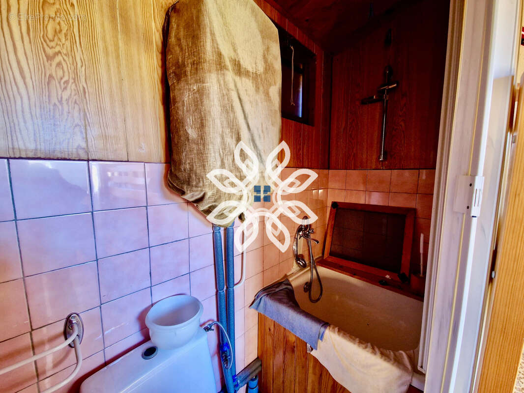 Maison à CHASSAGNES