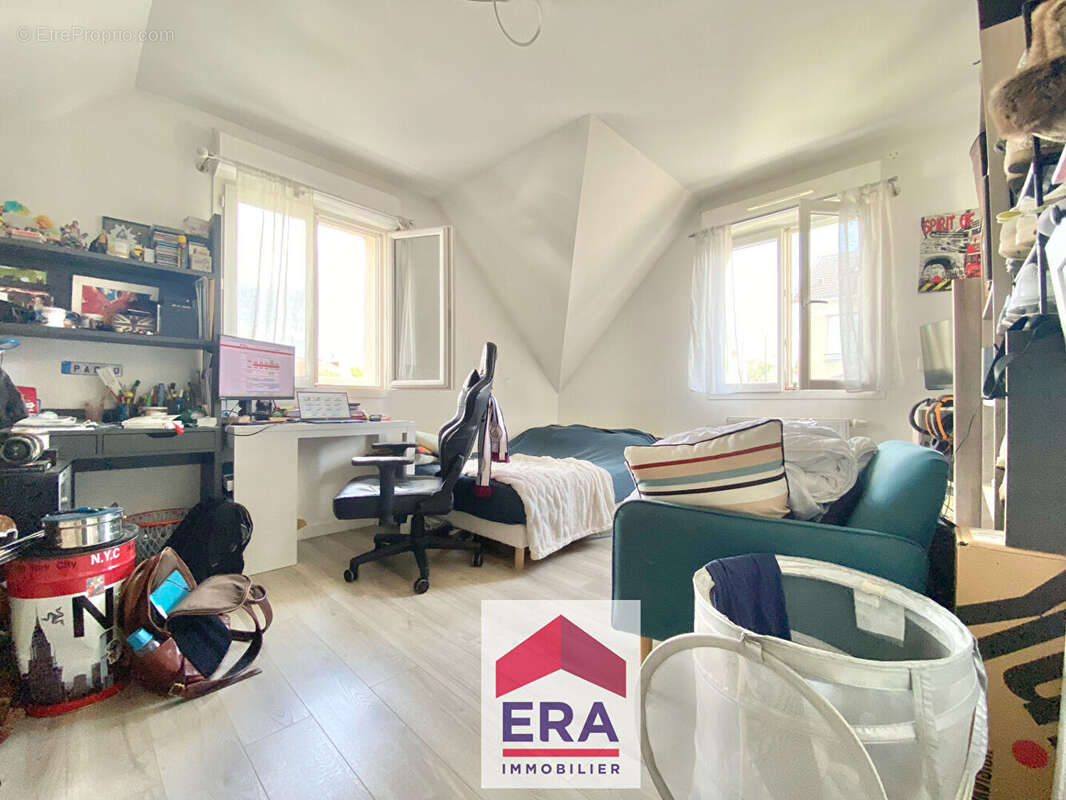 Maison à SARTROUVILLE