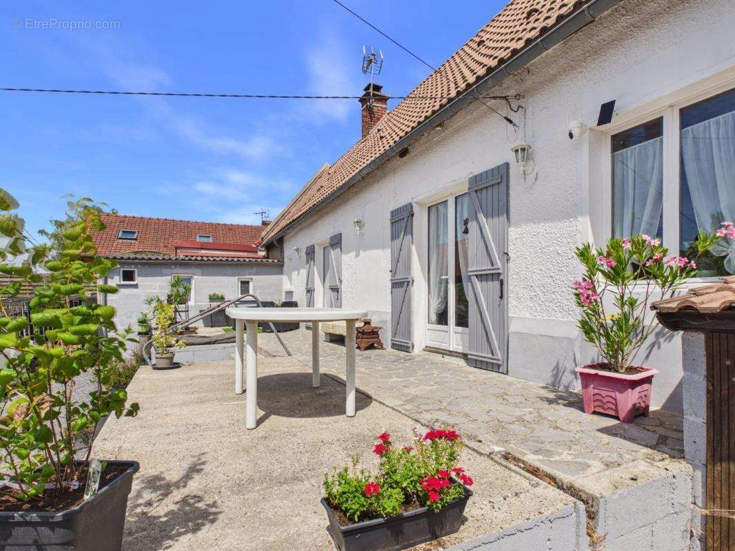 Maison 131 m² à Proyart  - photo 2