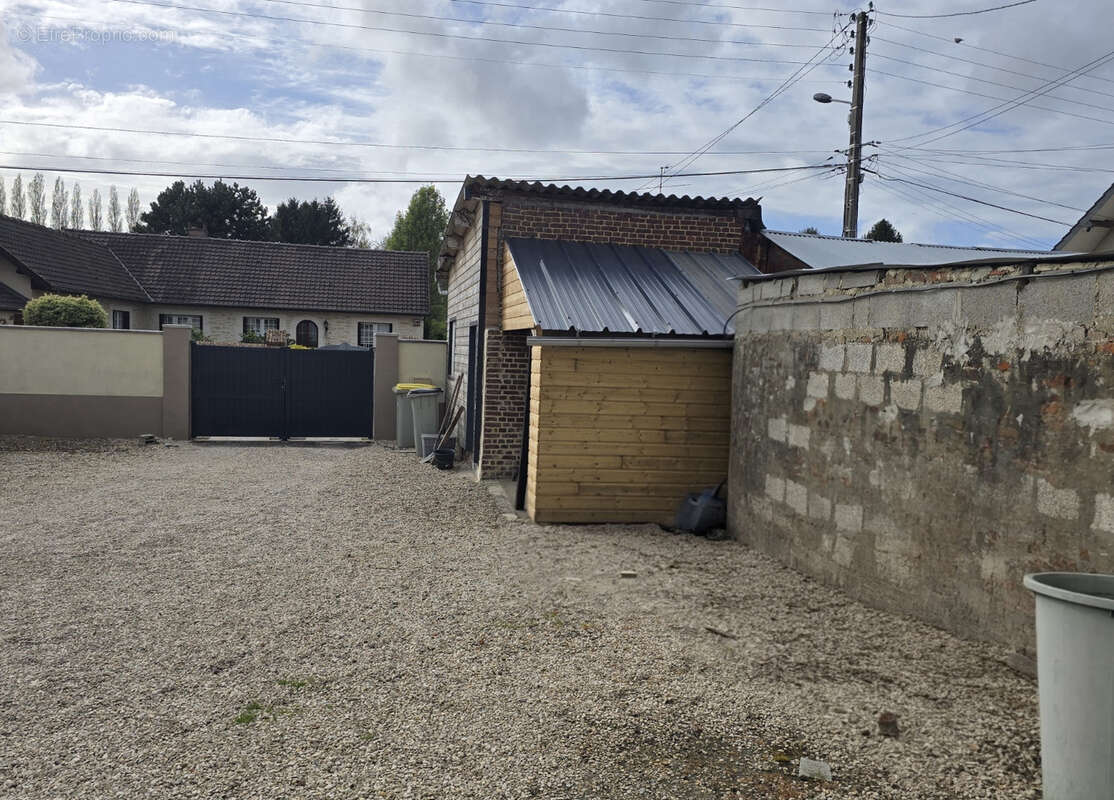 Maison à FEUQUIERES-EN-VIMEU