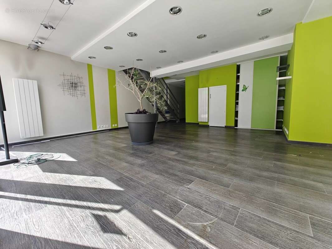 Local Commercial BRIONNE - photo 3