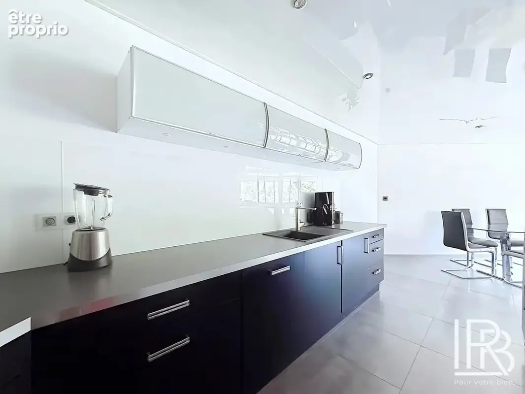 Appartement 69 m² à Marseille-9e  - photo 5