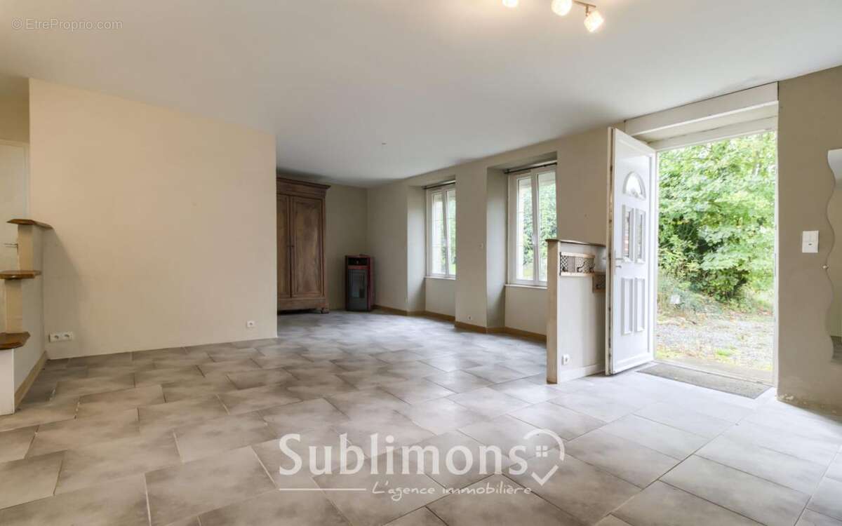 Maison à LA CHAPELLE-NEUVE