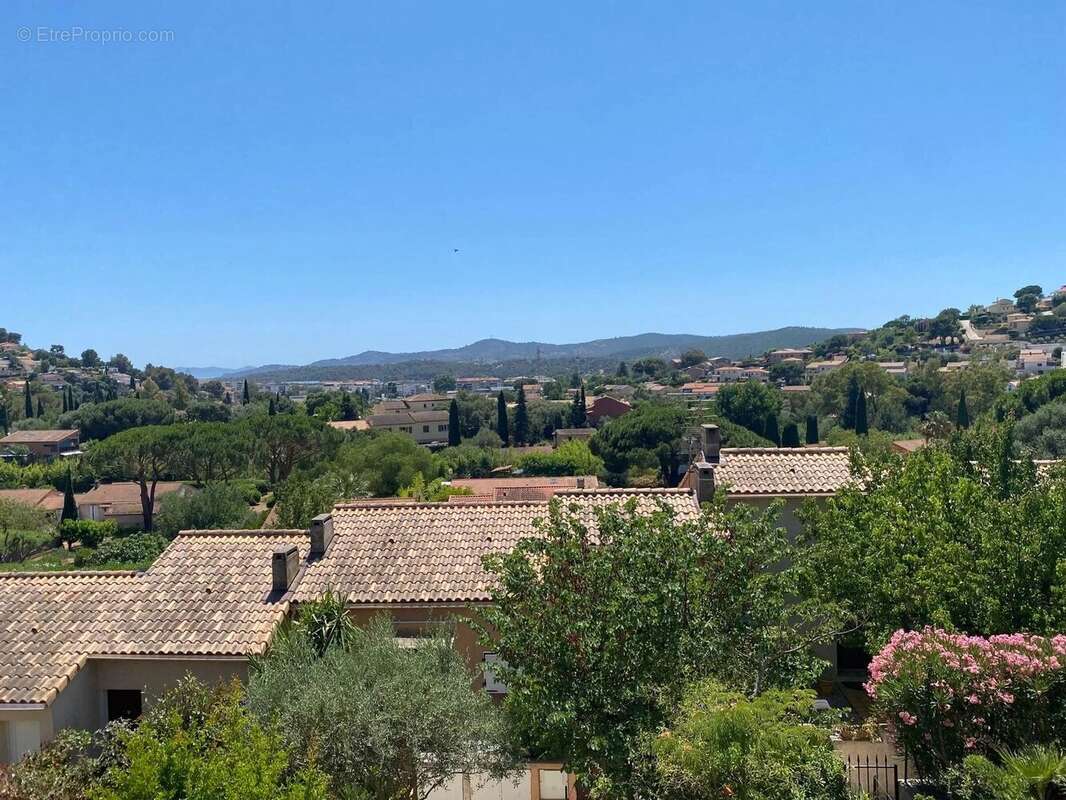 Maison à BORMES-LES-MIMOSAS