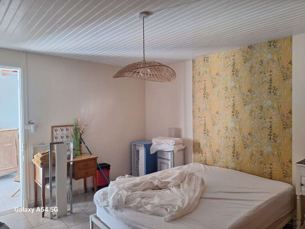 Authentique longère avec jardin, dépendance et 4 chambres   Au cœur de Sauveterre-la-Lémance - photo 8
