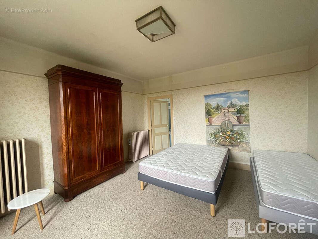 Maison à RUYNES-EN-MARGERIDE