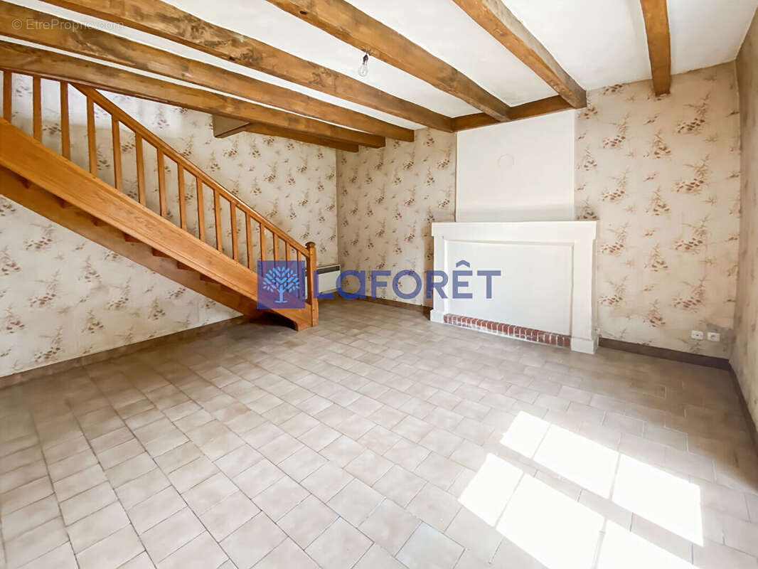 Maison ancienne Crouzilles 5 pièce(s) 115 m2 - photo 4