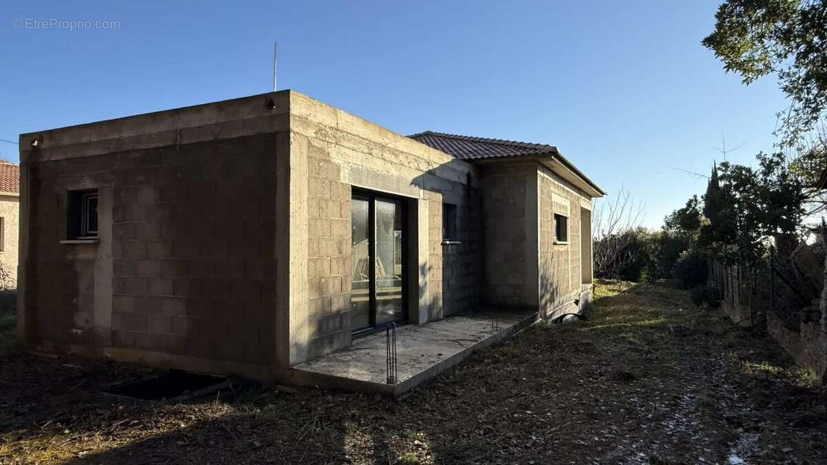 Maison à SANTA-LUCIA-DI-MORIANI