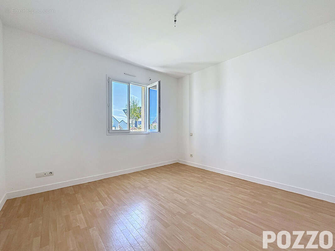 A Vendre - Saint James - Maison 5 pièce(s) 95 m² - photo 6