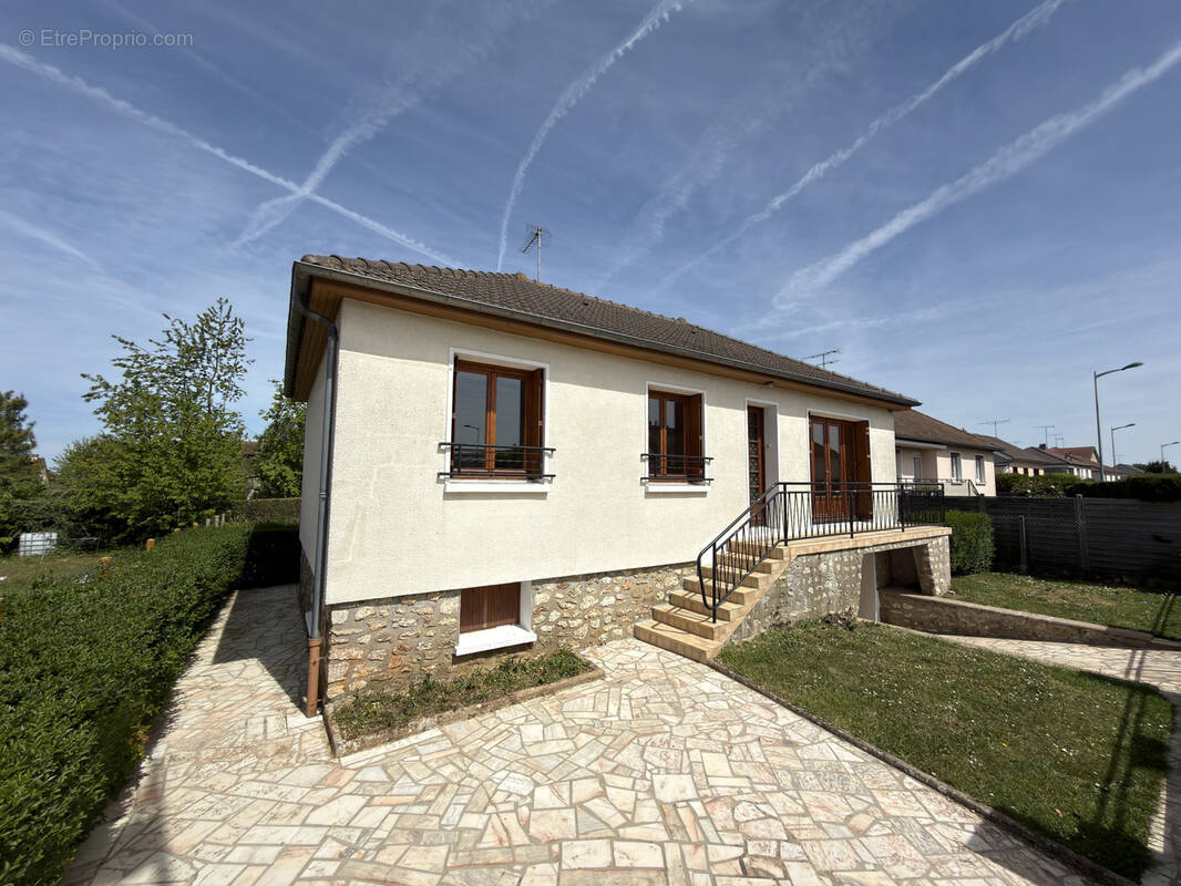 Maison à ABLIS