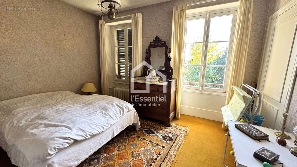 Maison à VERNEUIL-SUR-SEINE