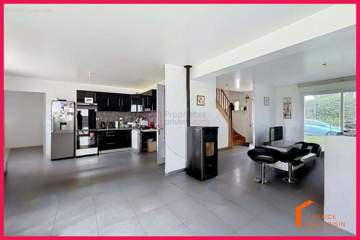Maison 6 pièce(s) 136 m2 - photo 3