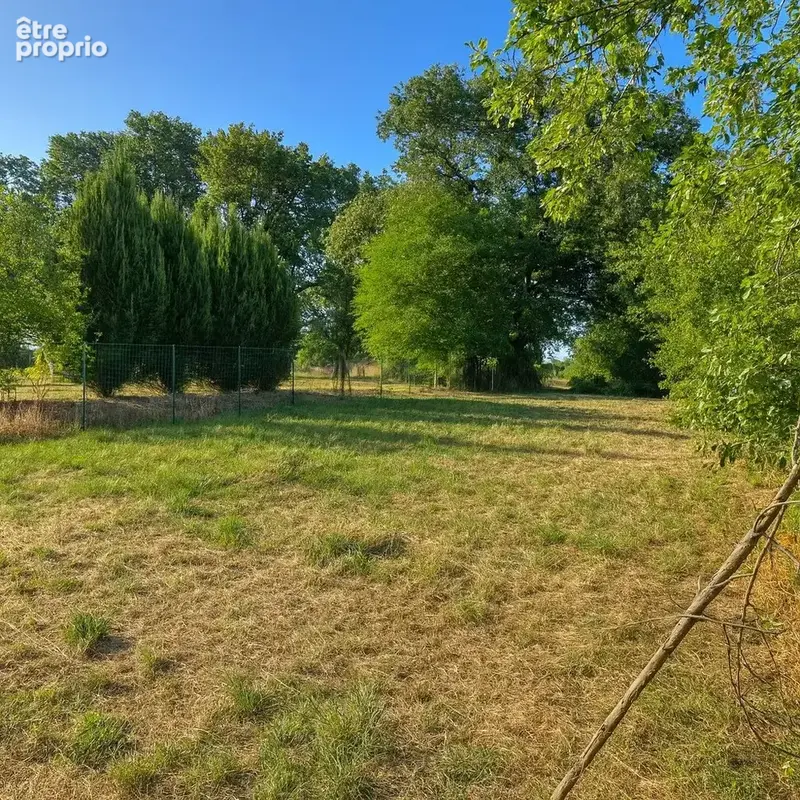 Alloue - Beau terrain à construire - photo 2
