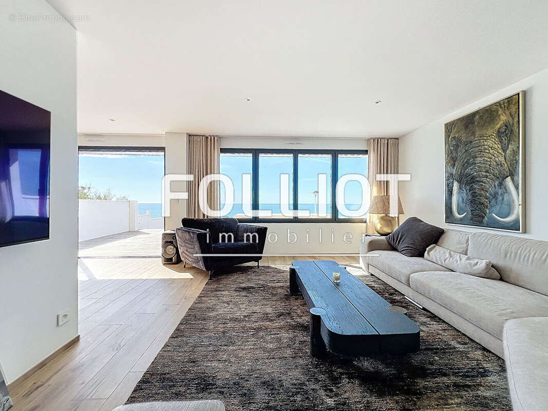 Maison à AGON-COUTAINVILLE