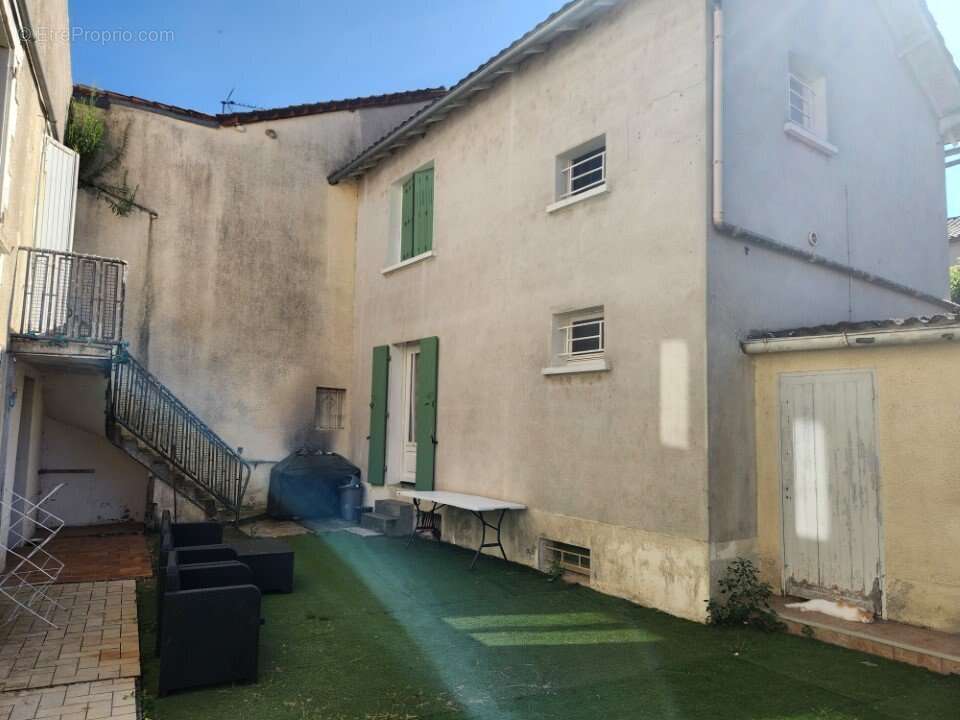 Maison à CHARROUX