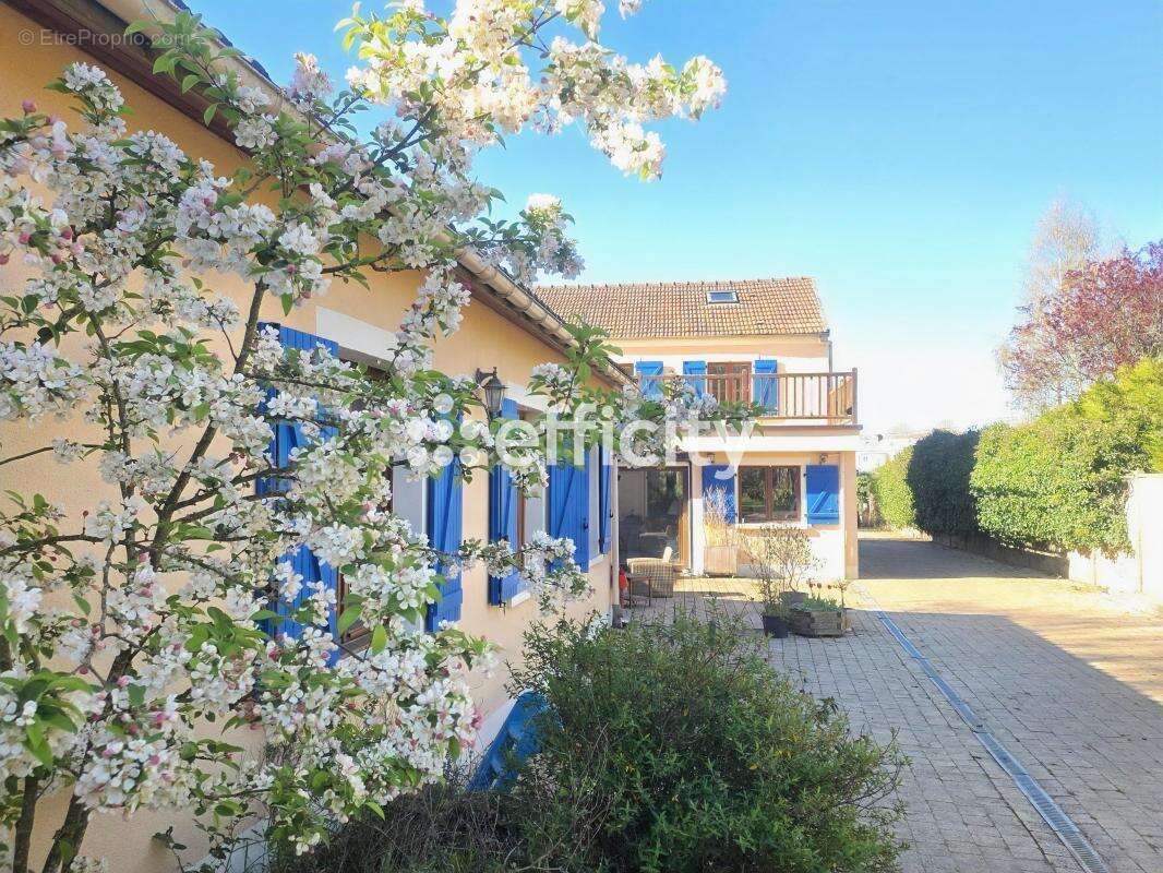 Maison à RAMBOUILLET