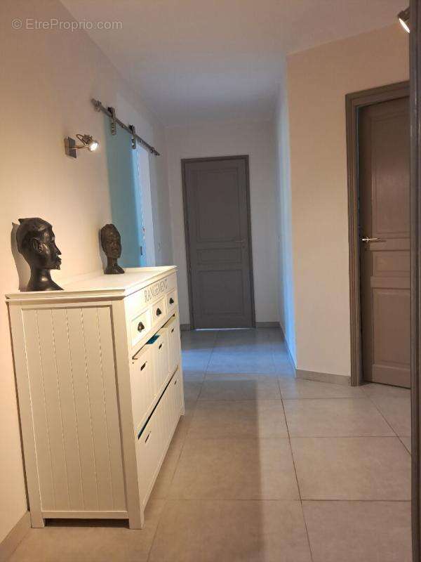 Superbe propriété familiale avec dépendance, piscine et grand terrain arboré - photo 8