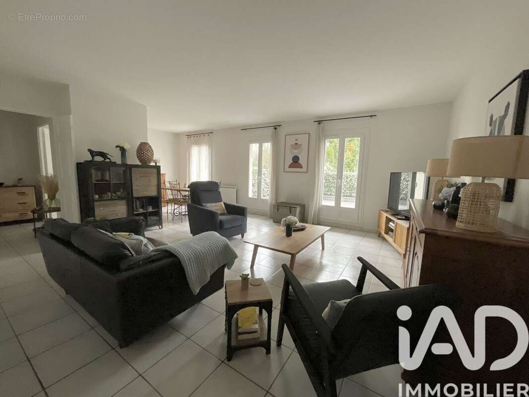 Photo 3 - Appartement à LE PLESSIS-TREVISE