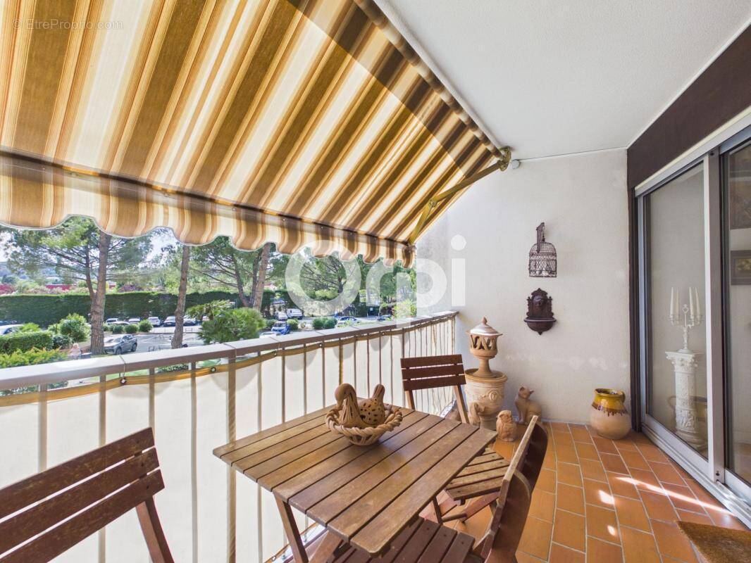 Appartement à MANDELIEU-LA-NAPOULE