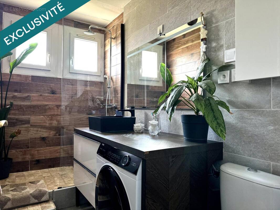 Photo 1 - Appartement à MEYZIEU