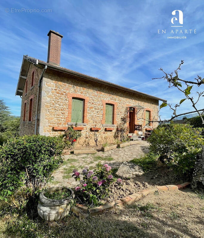 Maison à SAINT-MARTIN-EN-HAUT