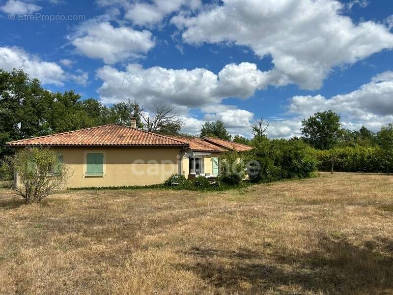 Maison à vendre 10 pièces VAUNAC (24)170m² sur 5160m² de terrain - photo 25