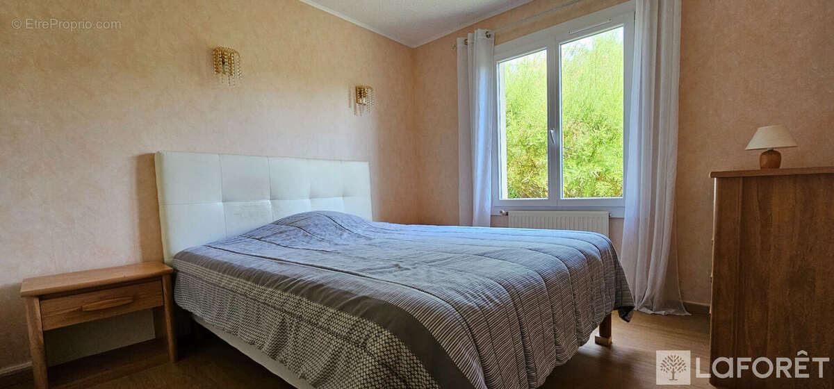 Maison à SAINTES
