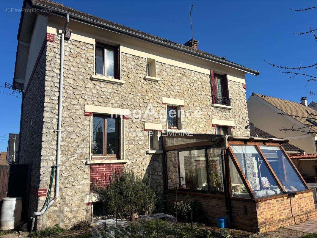 Maison à GRETZ-ARMAINVILLIERS