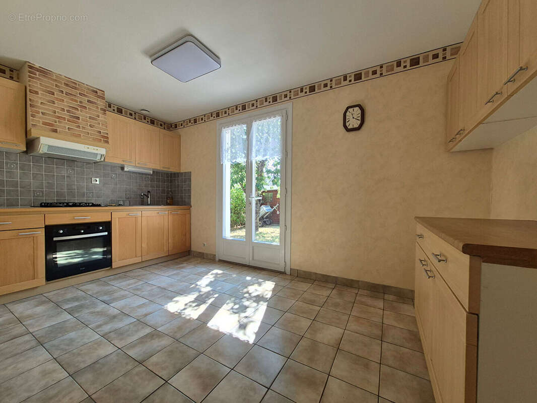 Maison Laille 5 pièce(s) 102 m2 - photo 2