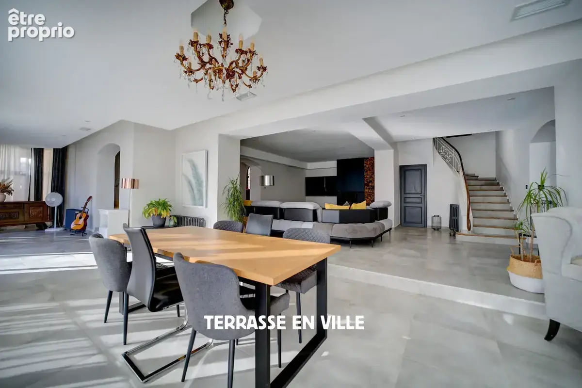 La ciotat - figuerolles - maison d'architecte t9 - 400m2 - jardin - 1000m2 - piscine - garages - 1870000€ - photo 7